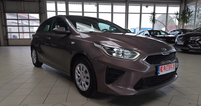 Kia Ceed cena 52800 przebieg: 119000, rok produkcji 2019 z Ślesin małe 379